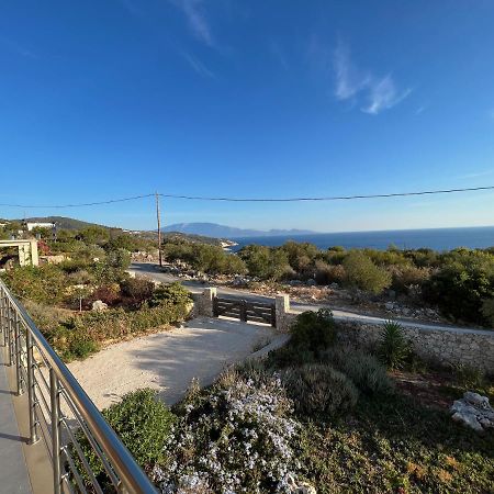 Luxurious Villa At A Unique Spot Agios Nikolaos  Buitenkant foto