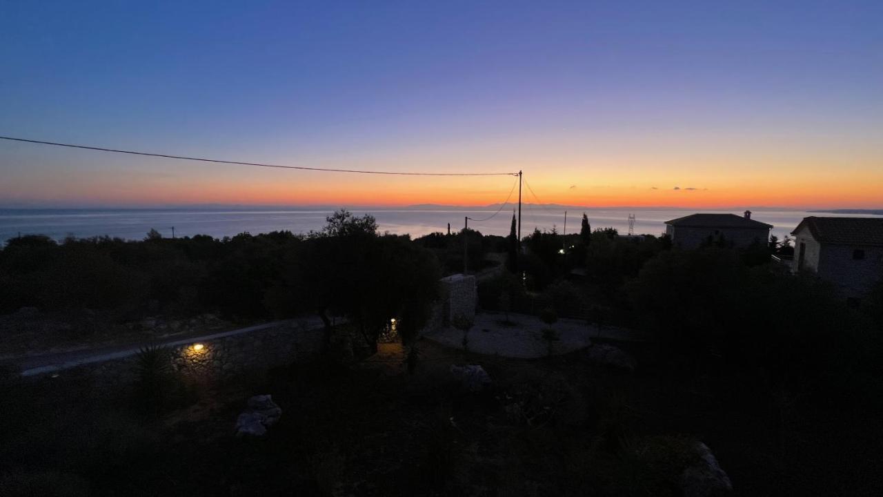 Luxurious Villa At A Unique Spot Agios Nikolaos  Buitenkant foto