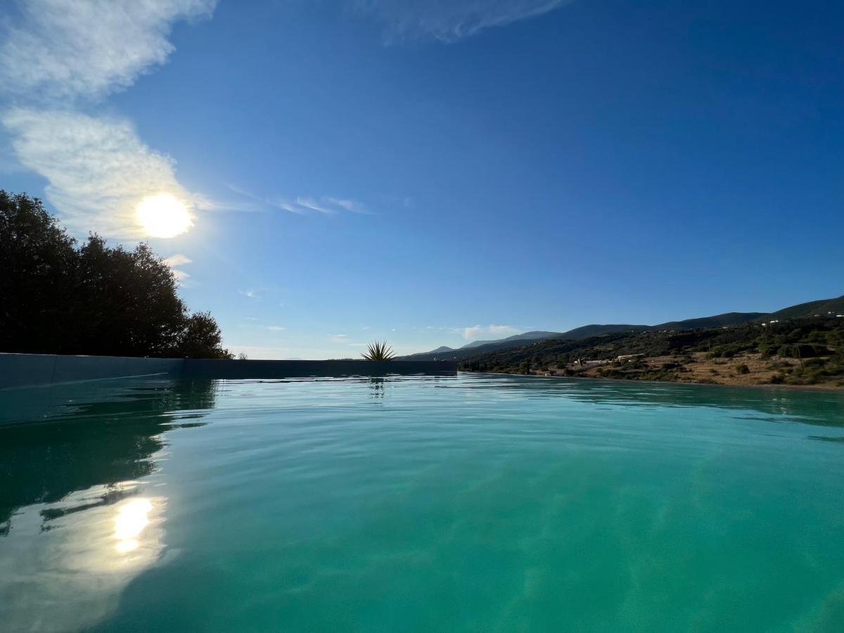 Luxurious Villa At A Unique Spot Agios Nikolaos  Buitenkant foto